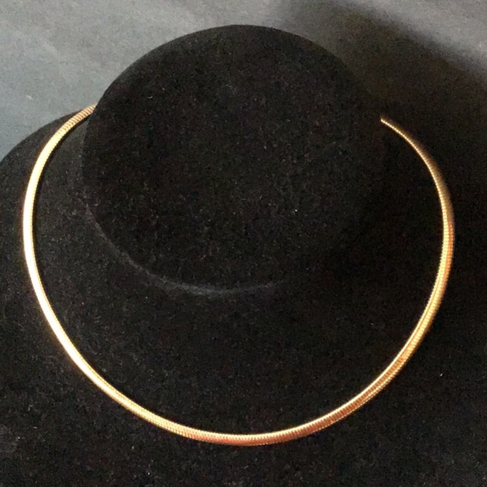 Gorgeous RoAn Gold Snake choker necklace.